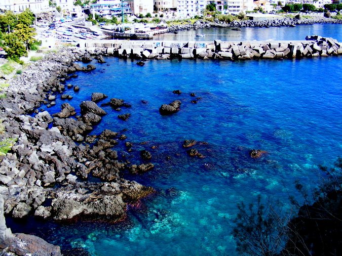 (48)  Aci Castello
